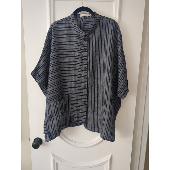 Cheyenne Elegant Black Tunic Top with Striped Pattern and Relaxed Fit - Picture 1 of 12